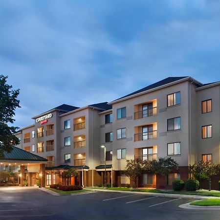 Courtyard By Marriott Dayton Beavercreek Exterior photo