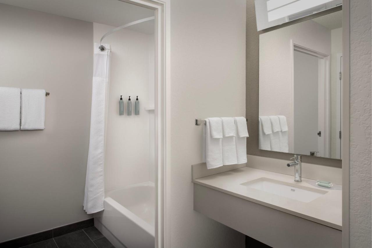 Courtyard By Marriott Dayton Beavercreek Exterior photo