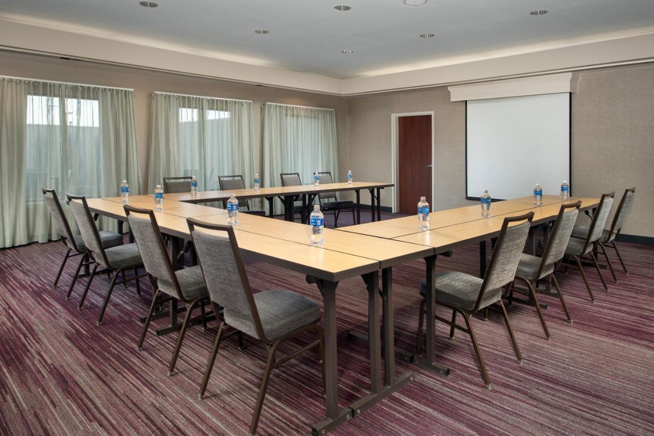 Courtyard By Marriott Dayton Beavercreek Exterior photo