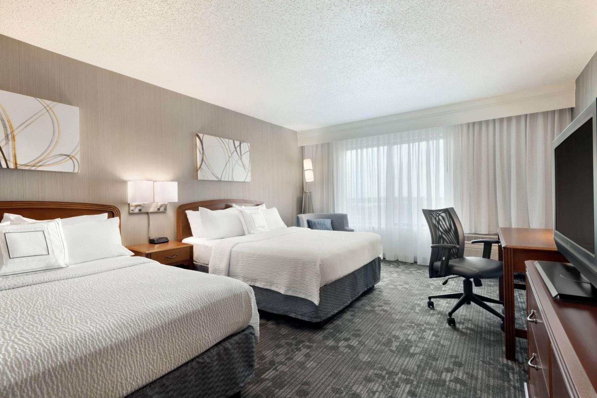 Courtyard By Marriott Dayton Beavercreek Exterior photo