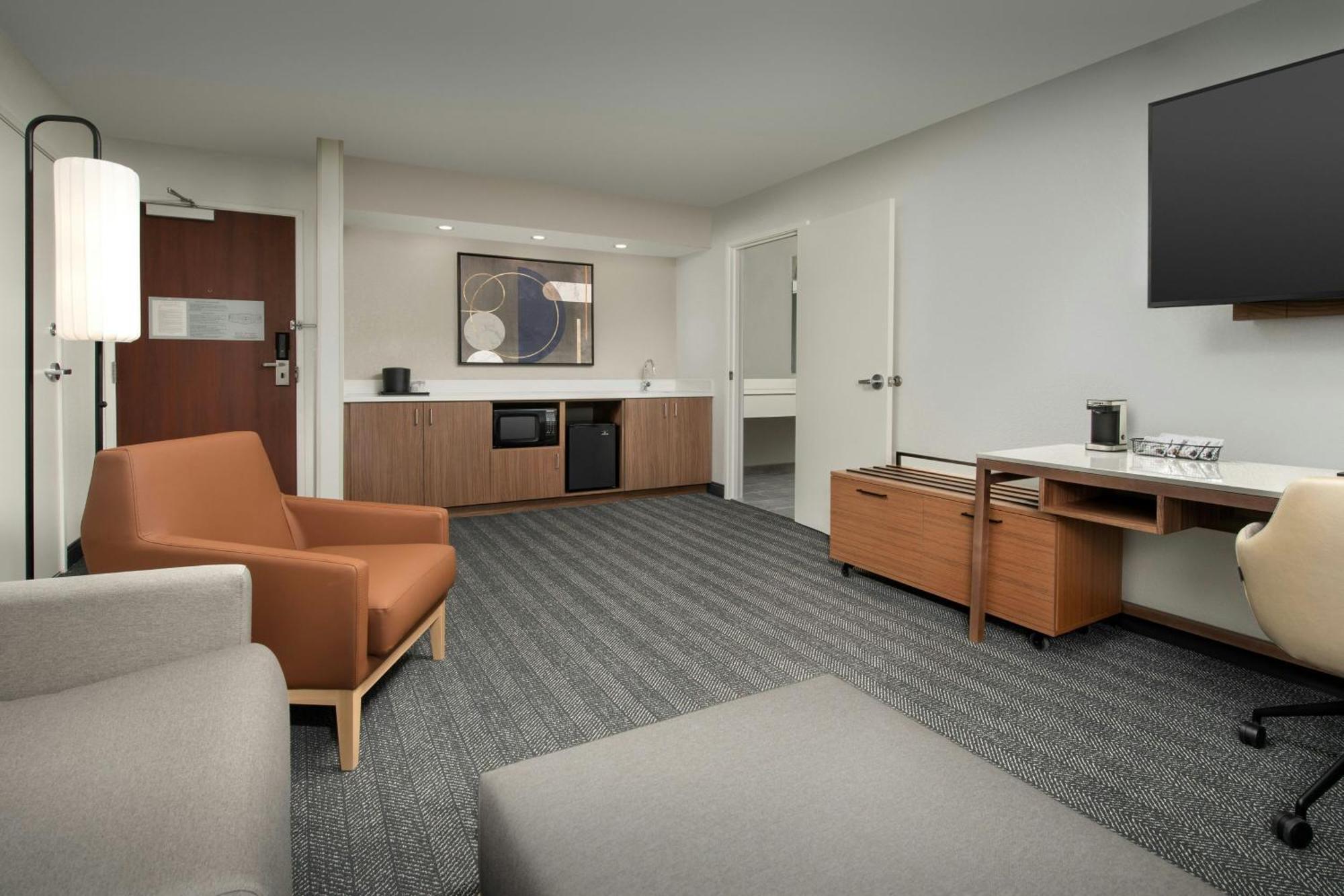 Courtyard By Marriott Dayton Beavercreek Exterior photo