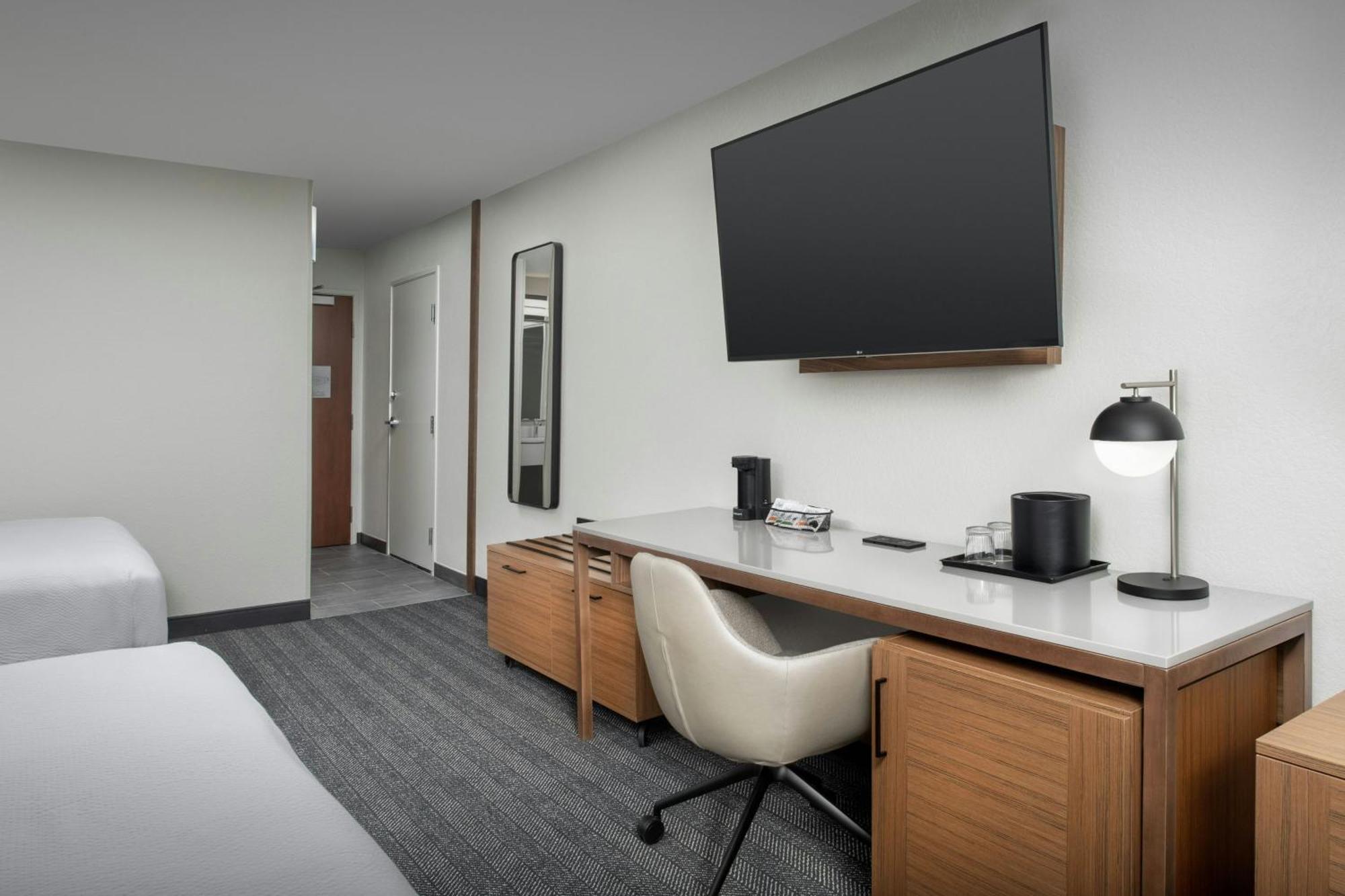 Courtyard By Marriott Dayton Beavercreek Exterior photo